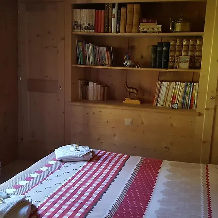 Les Rosatlits Bed & Breakfast *
